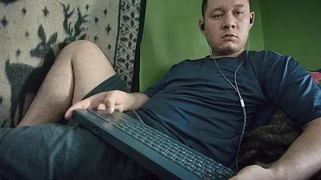 Snapshot of sweet_cock28 chatting on 19, 5, 2026 sweet cock28 online show from 19, 5, 2026