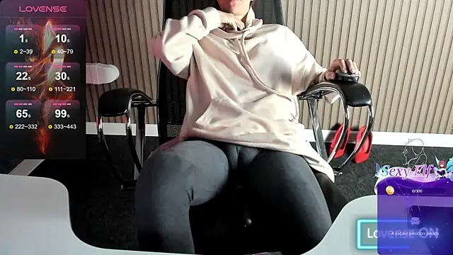 Snapshot of mommy_cum1 chatting on 23, 4, 2026 mommy cum1 online show from 23, 4, 2026