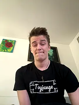 Toyjungee online show from 5, 11, 2025