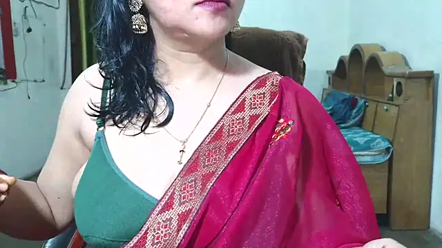 Cute Mahi22 online show from 21, 9, 2025