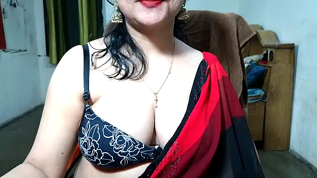 Cute Mahi22 online show from 21, 11, 2025