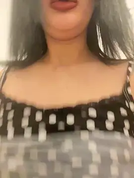 Sarahkhaalifa online show from 2, 3, 2026