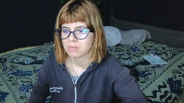 Snapshot of Carlafoxxx chatting on 12, 11, 2025 Carlafoxxx online show from 12, 11, 2025