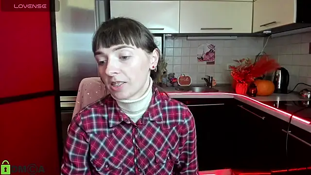 TayanaJons online show from 24, 11, 2025