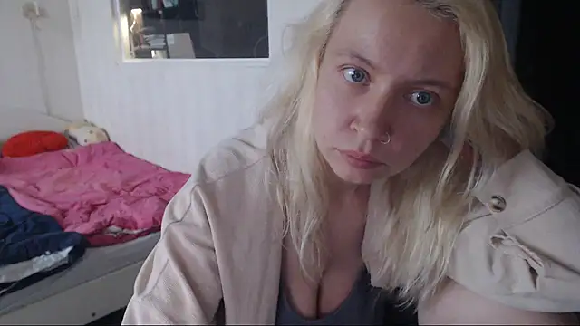 amanda kiss kiss online show from 27, 10, 2025