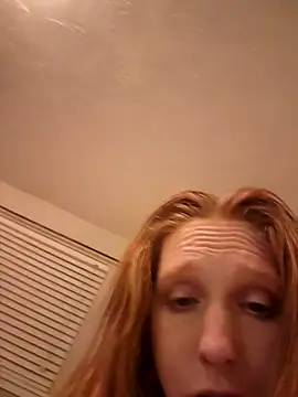 Snapshot of GoldenFlameGoddess chatting on 9, 2, 2025 GoldenFlameGoddess online show from 9, 2, 2025