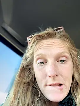 GoldenFlameGoddess online show from 15, 11, 2025