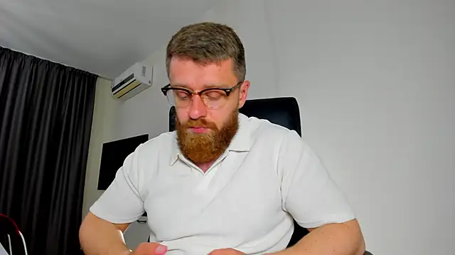 Snapshot of Findom_guy chatting on 11, 5, 2026 Findom guy online show from 11, 5, 2026