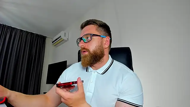 Snapshot of Findom_guy chatting on 14, 5, 2026 Findom guy online show from 14, 5, 2026