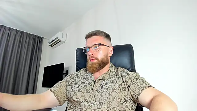 Snapshot of Findom_guy chatting on 28, 5, 2026 Findom guy online show from 28, 5, 2026