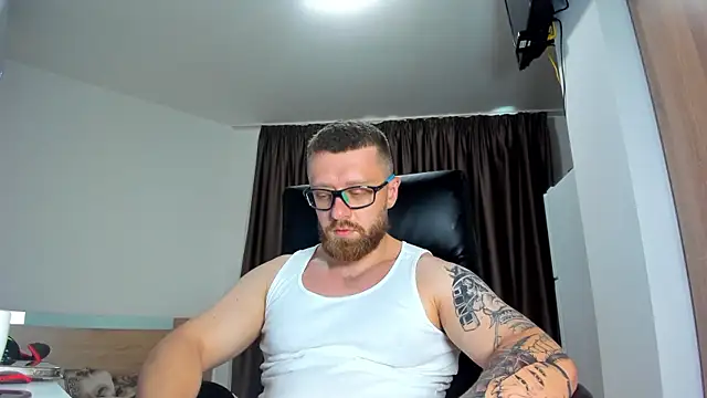 Snapshot of Findom_guy chatting on 10, 7, 2026 Findom guy online show from 10, 7, 2026