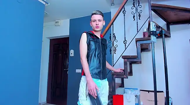 andboyfor6 online show from 15, 2, 2025