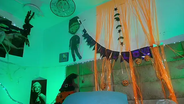  sex mia online show from 17, 10, 2025