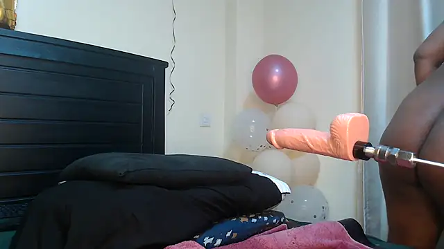 NIKKIE LOVE online show from 27, 1, 2025