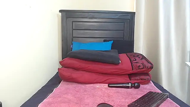 NIKKIE LOVE online show from 19, 3, 2025