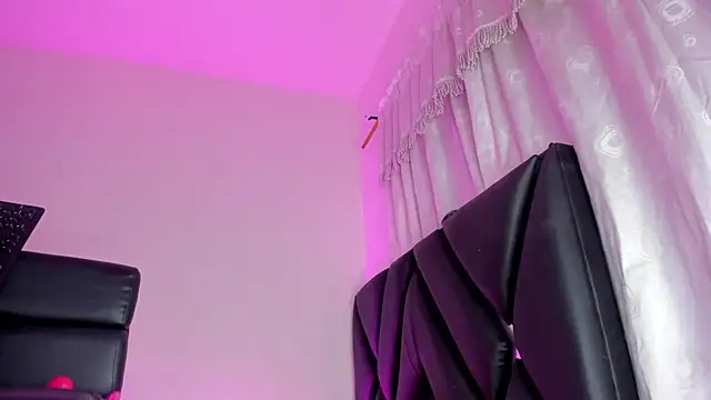 stephany doll  online show from 11, 12, 2024