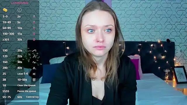 Linda Bryant online show from 28, 12, 2024