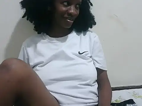 Snapshot of prettybeee chatting on 18, 1, 2026 prettybeee online show from 18, 1, 2026