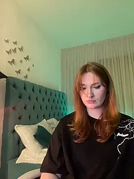 Snapshot of _Chlo__e chatting on 20, 2, 2025 Chlo e online show from 20, 2, 2025