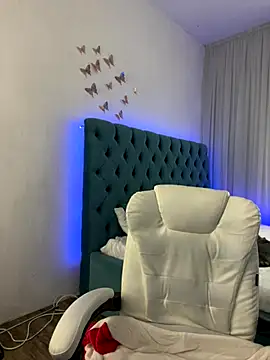 Snapshot of _Chlo__e chatting on 12, 9, 2025 Chlo e online show from 12, 9, 2025