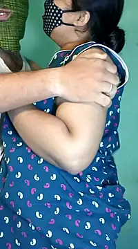 Snapshot of hotty_Sexy-couple chatting on 18, 12, 2024 hotty Sexy-couple online show from 18, 12, 2024