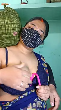 Snapshot of hotty_Sexy-couple chatting on 18, 2, 2025 hotty Sexy-couple online show from 18, 2, 2025