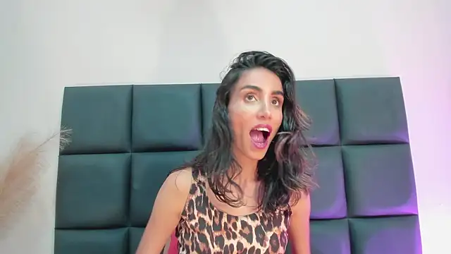 Nina Cavaali online show from 31, 10, 2025