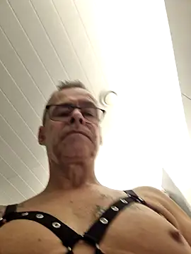 DarrenSullivanSlut online show from 2, 1, 2025