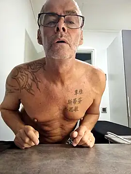 DarrenSullivanSlut online show from 17, 9, 2025