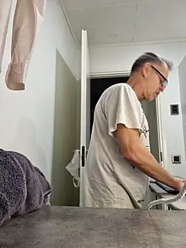 DarrenSullivanSlut online show from 15, 1, 2026