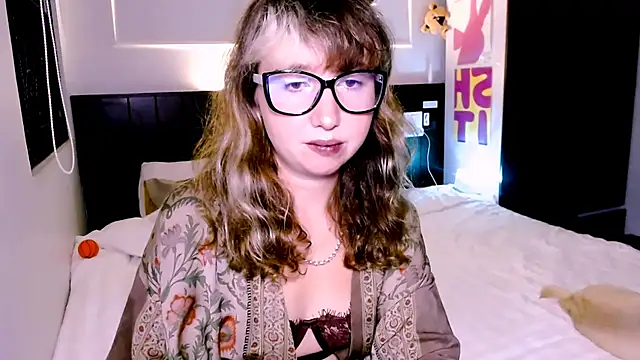 Snapshot of Cosmo_Riri chatting on 26, 10, 2025 Cosmo Riri online show from 26, 10, 2025