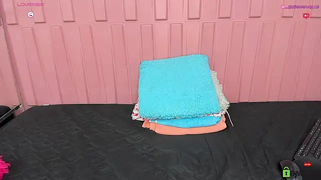 Briana Wells  online show from 12, 3, 2025