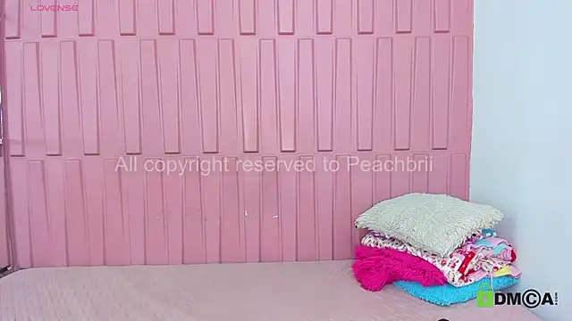 Briana Wells  online show from 15, 9, 2025