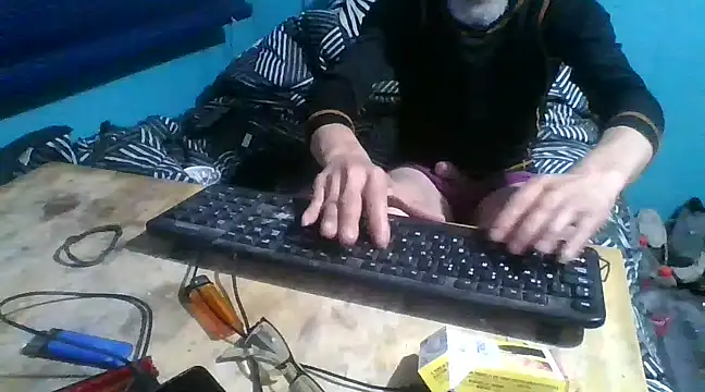 Snapshot of malekon76 chatting on 27, 1, 2025 malekon76 online show from 27, 1, 2025