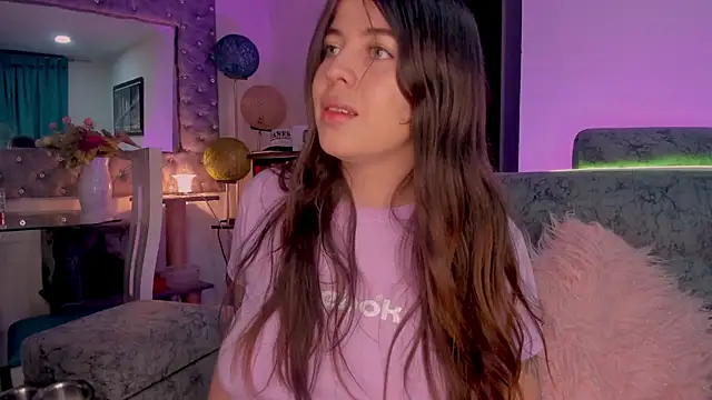 zoe kittylove online show from 4, 11, 2025