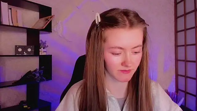 KateCuddle online show from 17, 1, 2025