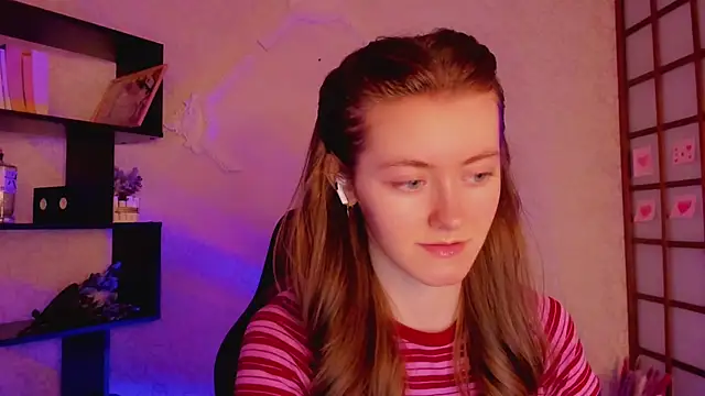 KateCuddle online show from 14, 2, 2025