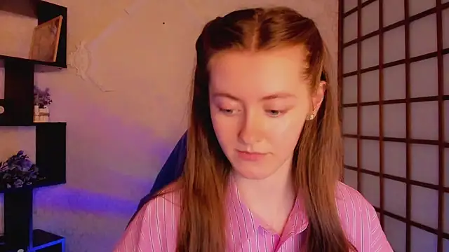 KateCuddle online show from 3, 3, 2025