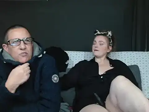 Snapshot of SherineDivine_et_Hoyden chatting on 21, 12, 2024 SherineDivine et Hoyden online show from 21, 12, 2024