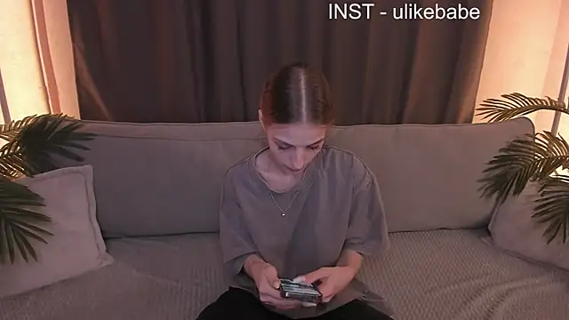 Snapshot of Anna_Fink chatting on 24, 1, 2025 Anna Fink online show from 24, 1, 2025