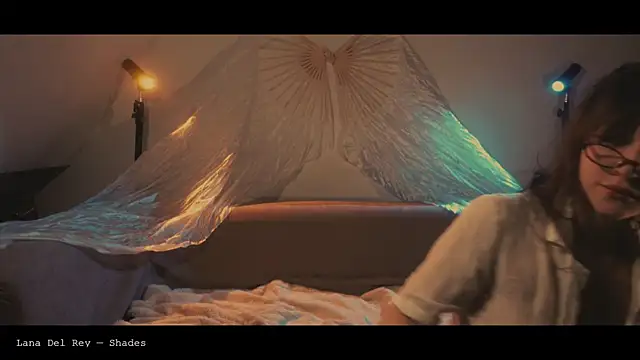 WebCora online show from 16, 4, 2026