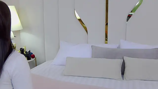 Betty Bridge online show from 10, 3, 2026