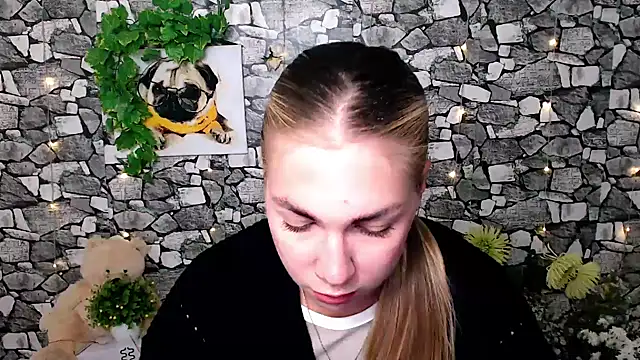 Snapshot of Sport_Tall_Doll chatting on 7, 10, 2025 Sport Tall Doll online show from 7, 10, 2025