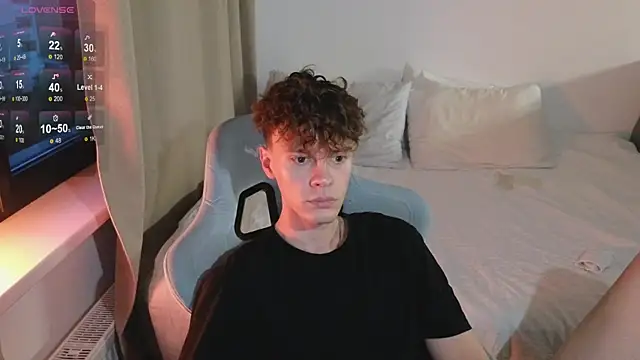 Snapshot of cute_thomas chatting on 12, 7, 2026 cute thomas online show from 12, 7, 2026