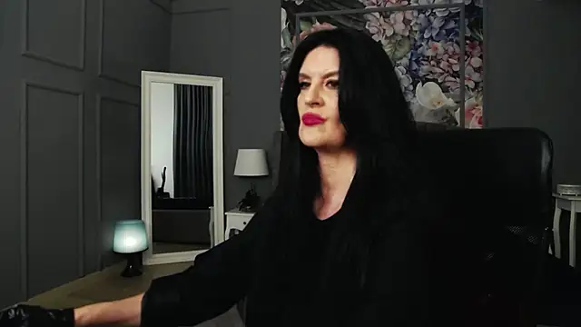 DomMelissaW online show from 9, 1, 2025