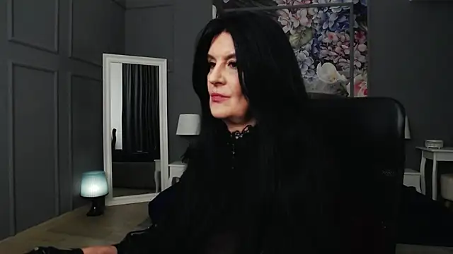 DomMelissaW online show from 16, 2, 2025