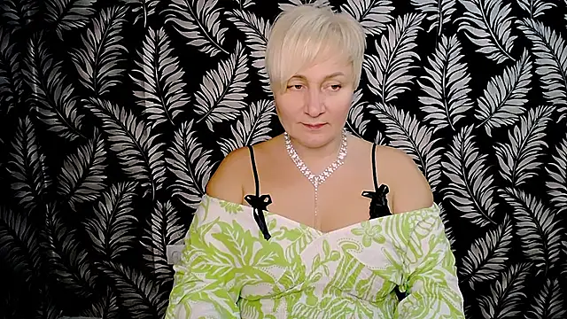 Olivia playful online show from 8, 12, 2024