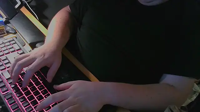 Snapshot of Smallcock22 chatting on 24, 2, 2026 Smallcock22 online show from 24, 2, 2026