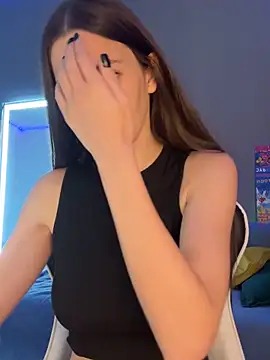 julia fly online show from 28, 1, 2025