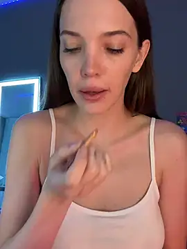 julia fly online show from 5, 3, 2025